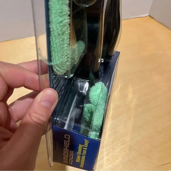 Telebrands Windshield Wonder Microfiber Long Handled Cleaning Tool - Picture 7 of 8